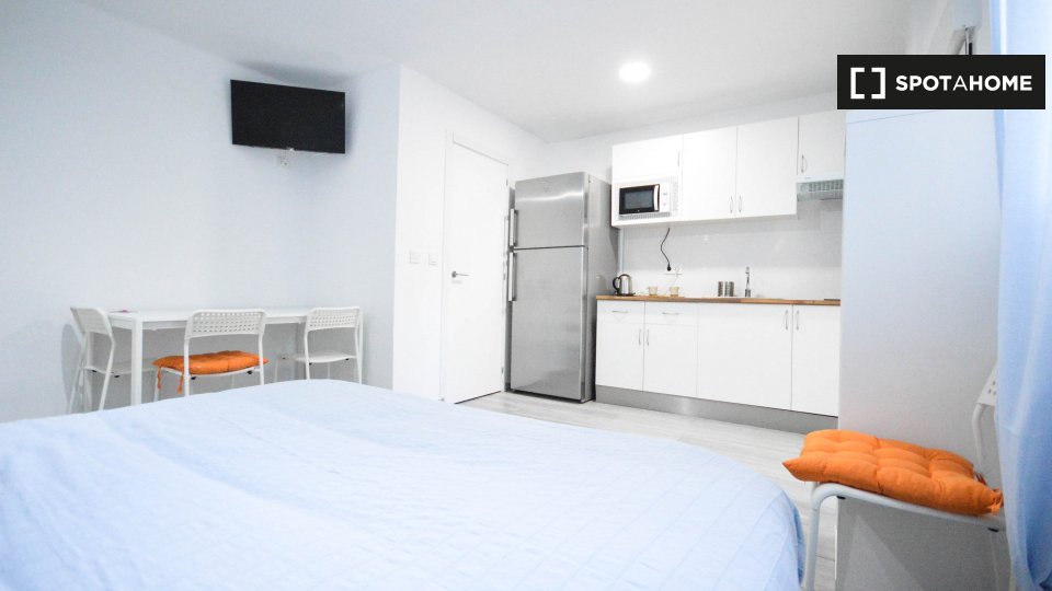 Double room Valencia, 4 beds, 100m² — photo 17