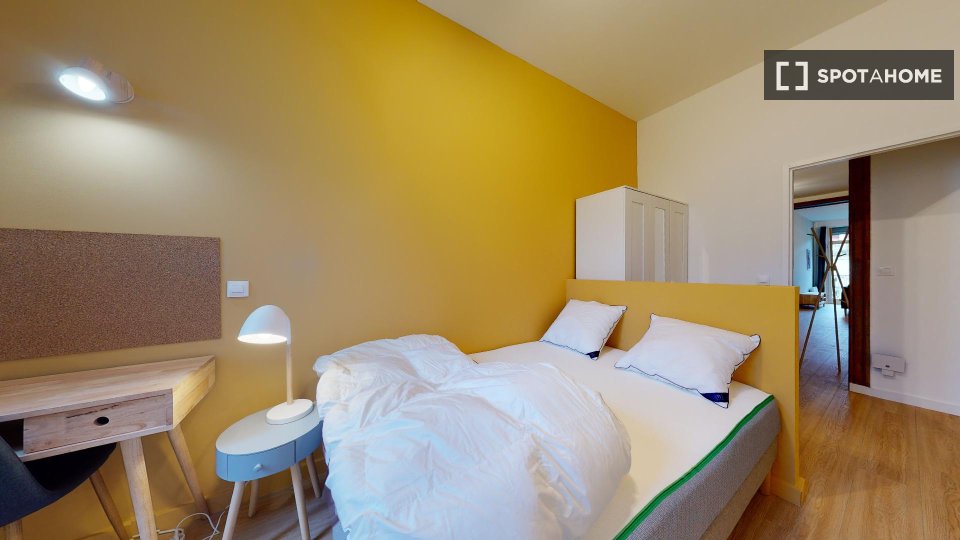 Double room Marseille, 18 beds — photo 20