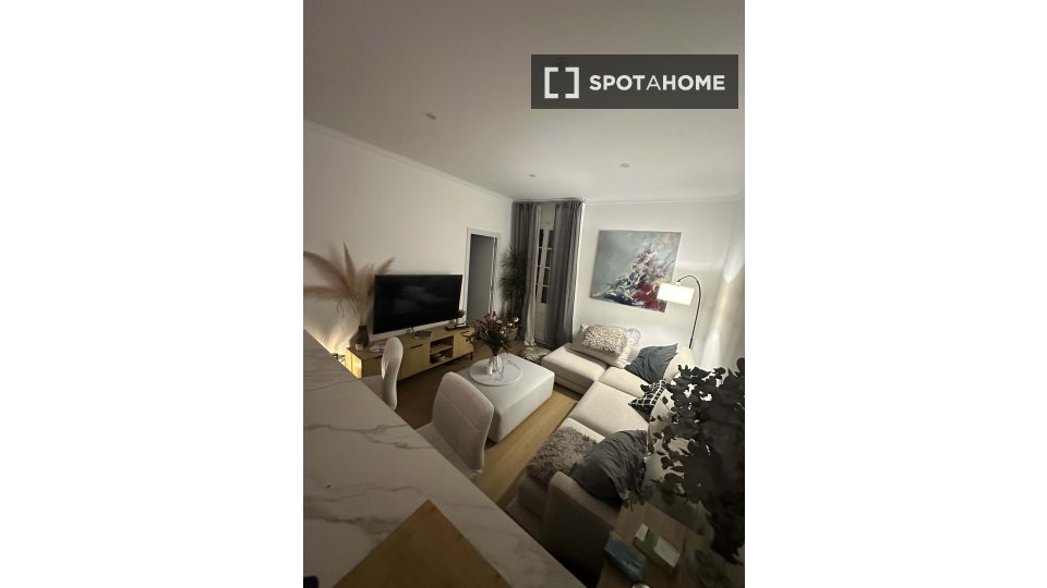Double room Barcelona, 2 beds, 70m² — photo 5