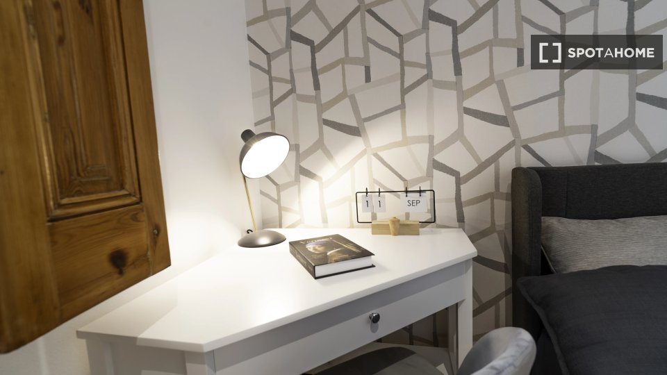 Double room Lisbon, 9 beds — photo 2