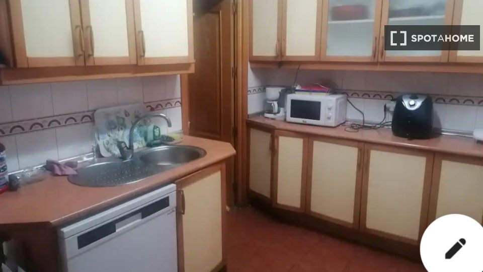 Double room Madrid, 4 beds, 125m² — photo 14