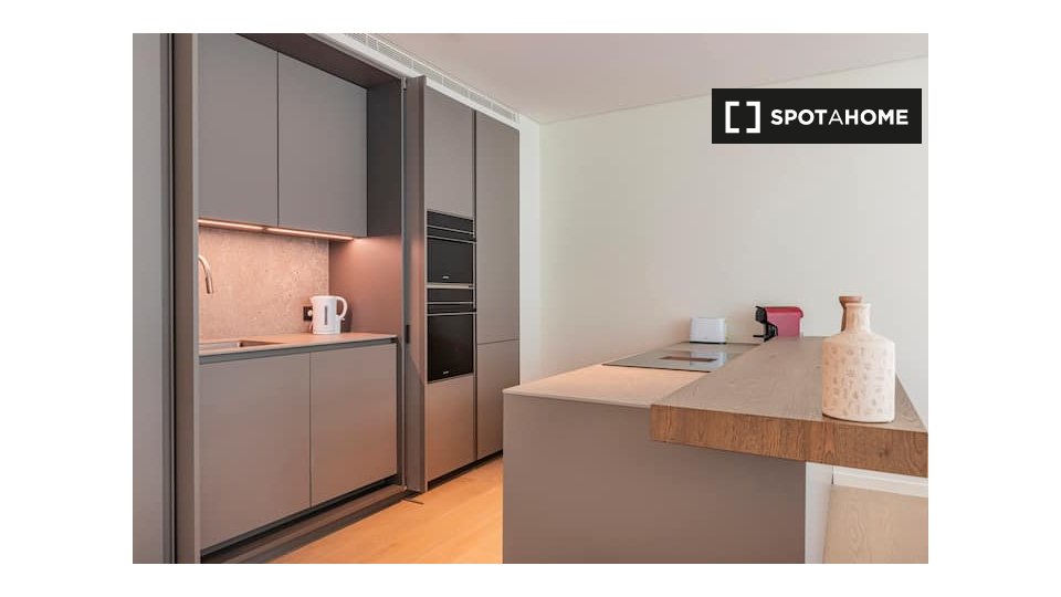 Apartment Lisbon, 1 bed — photo 18