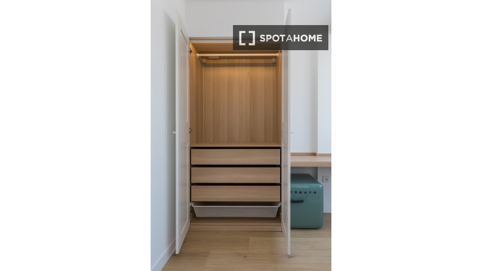 Double room Madrid, 6 beds — photo 2
