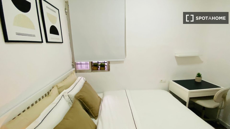 Double room Madrid, 4 beds — photo 19