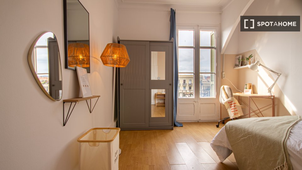 Double room Barcelona, 6 beds — photo 17
