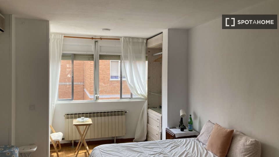 Double room Madrid, 4 beds, 70m² — photo 20