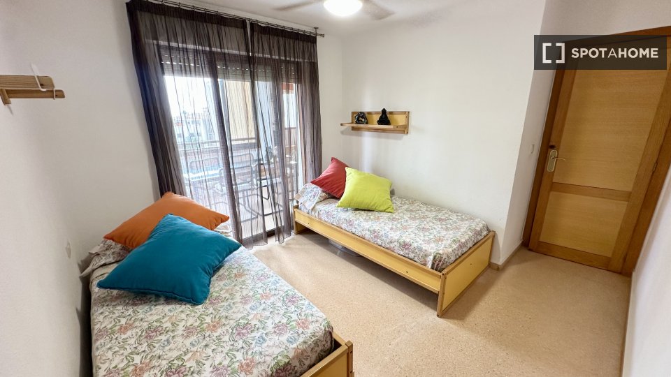 Apartment Alicante, 2 beds, 75m² — photo 19