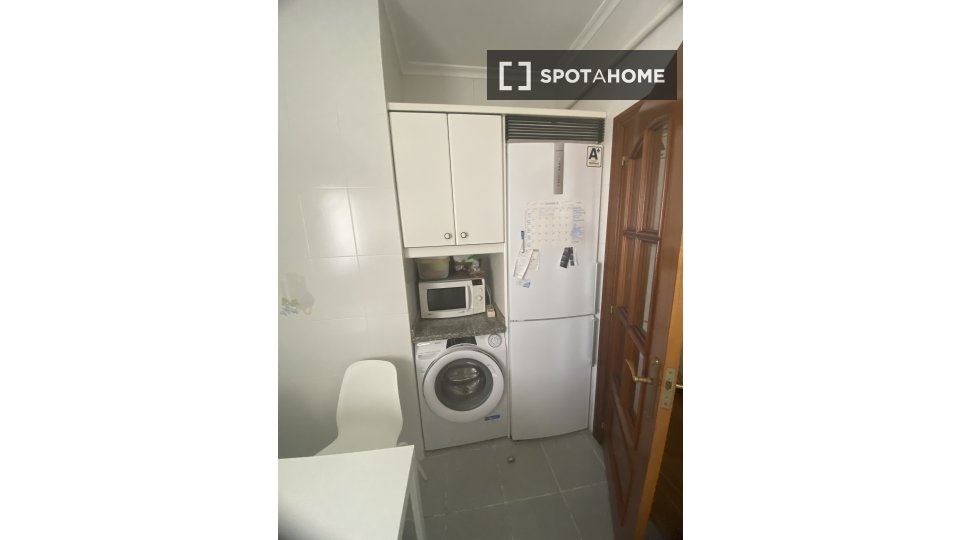 Double room Valladolid, 1 bed, 80m² — photo 2
