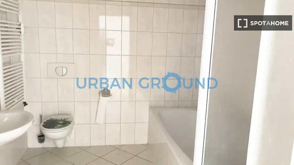 Double room Berlin, 7 beds, 93m² — photo 5