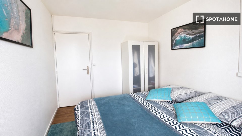 Chambre double Paris, 4 chambres — photo 21