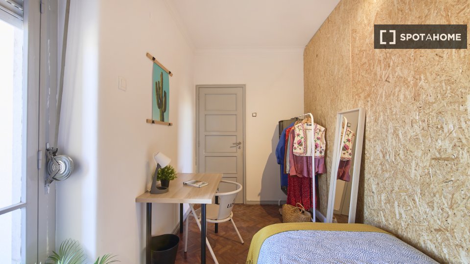 Double room Lisbon, 7 beds — photo 15