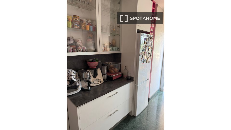 Double room Madrid, 5 beds — photo 16