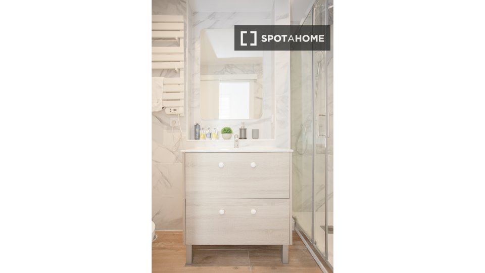 Apartment Porto, 1 bed, 55m² — photo 13