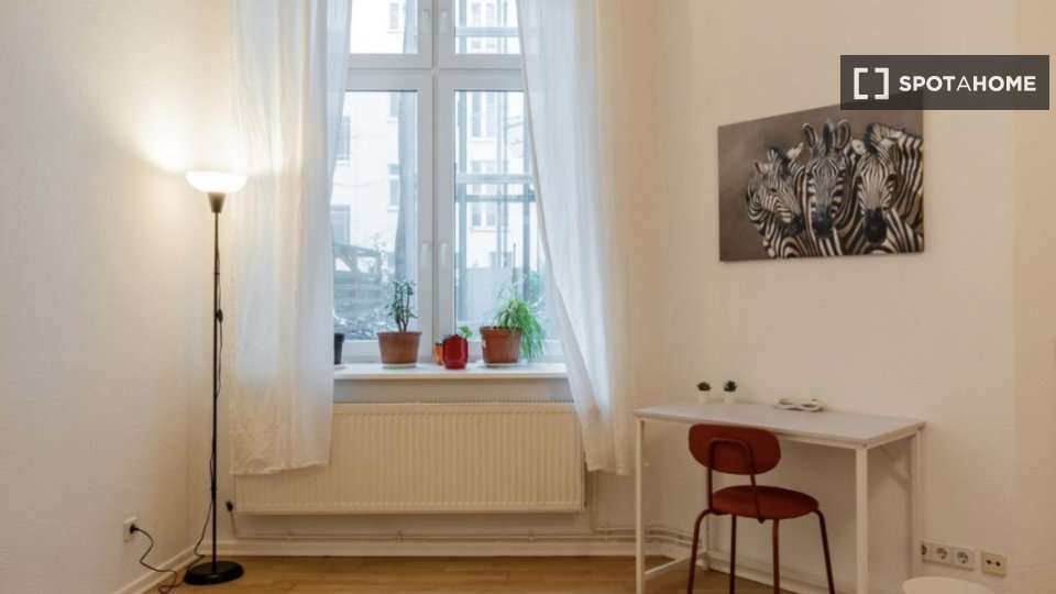 Apartment Berlin, 4 beds, 102m² — photo 10