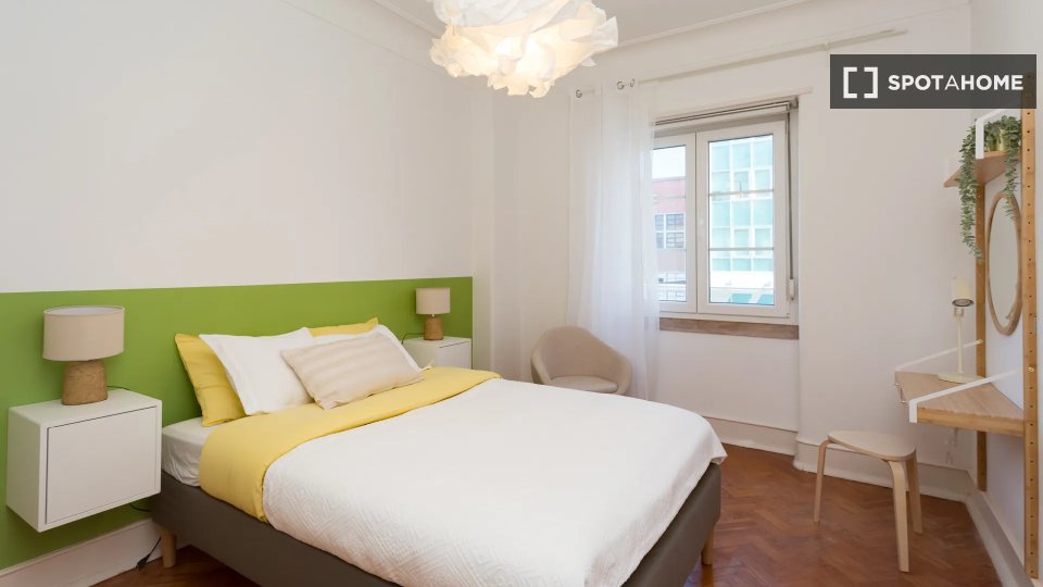 Double room Lisbon, 6 beds — photo 10