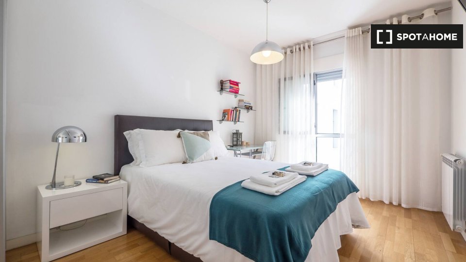 Apartment Lisbon, 2 beds, 100m² — photo 13
