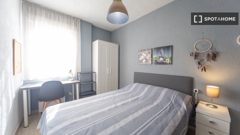 Double room Granada, 4 beds — photo 29