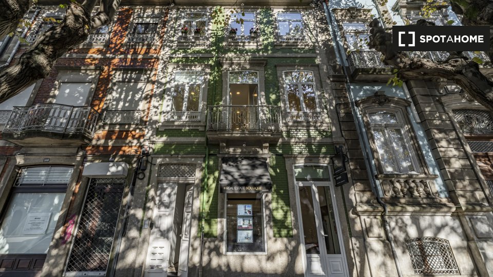 Apartment Porto, 1 bed, 45m² — photo 16
