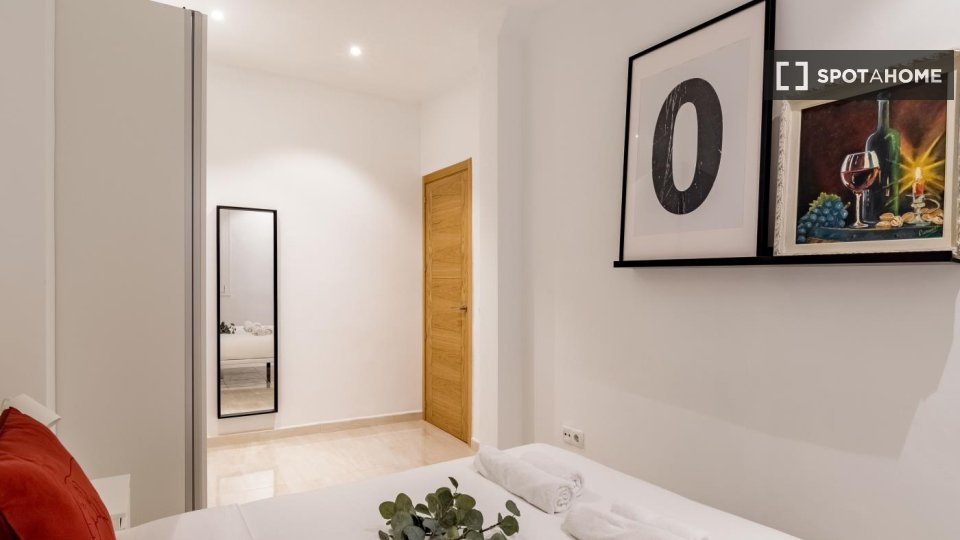 Apartment Madrid, 4 beds — photo 2