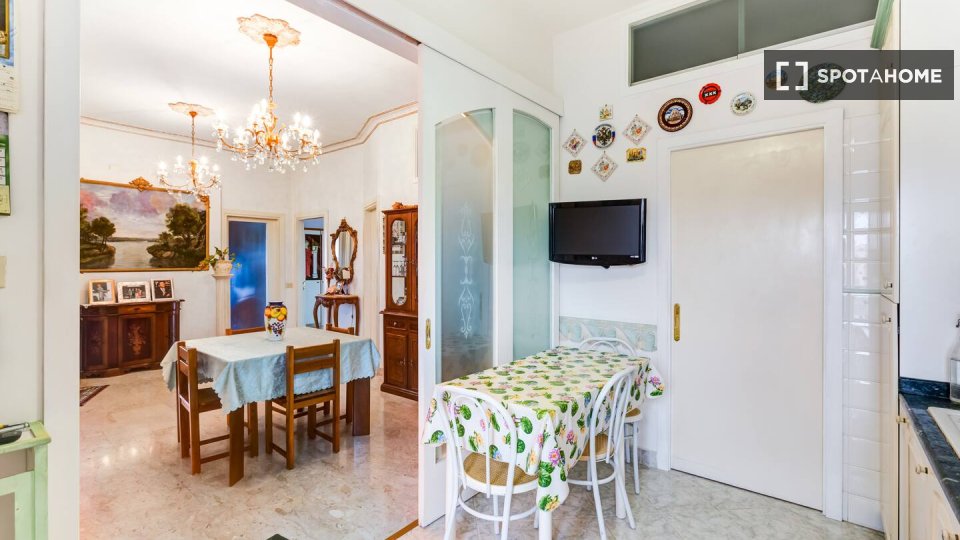 Double room Rome, 2 beds, 180m² — photo 3
