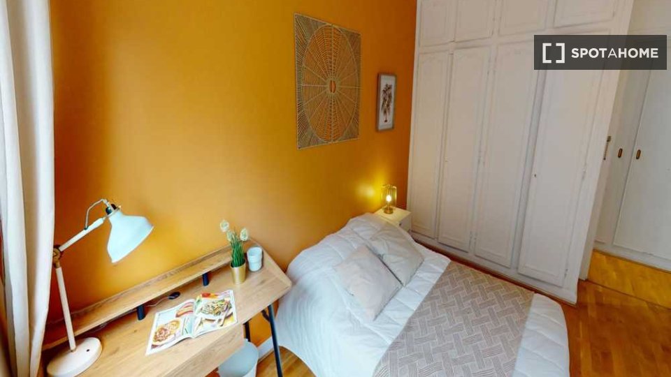 Double room Paris, 5 beds, 110m² — photo 18