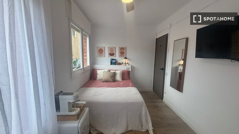 Double room Barcelona, 8 beds, 220m² — photo 40