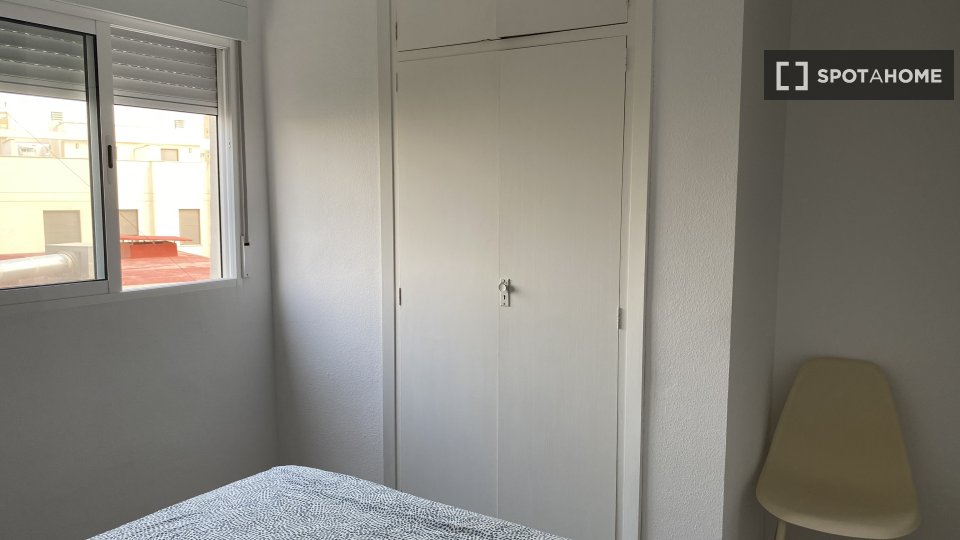 Apartment Valencia, 4 beds, 110m² — photo 8