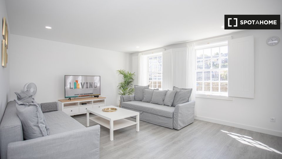 Apartment Porto, 3 beds, 150m² — photo 19