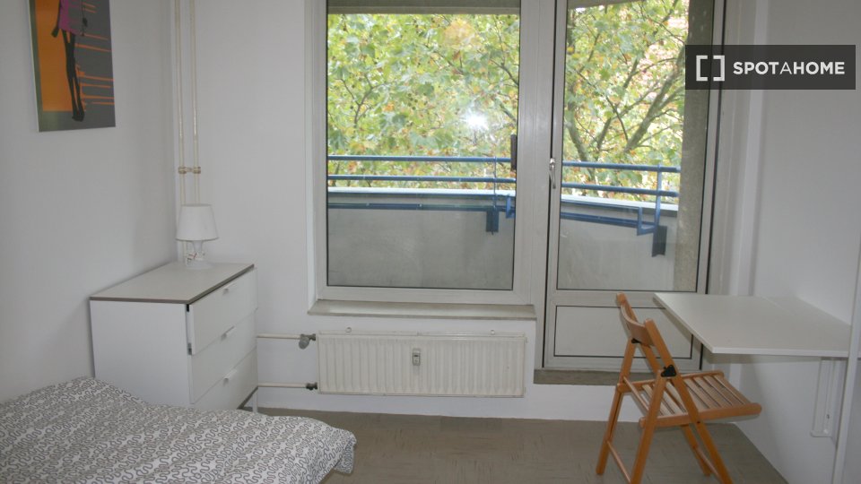 Double room Berlin, 4 beds, 81m² — photo 5