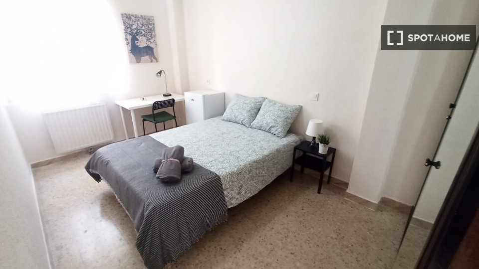 Chambre double Madrid, 5 chambres — photo 10
