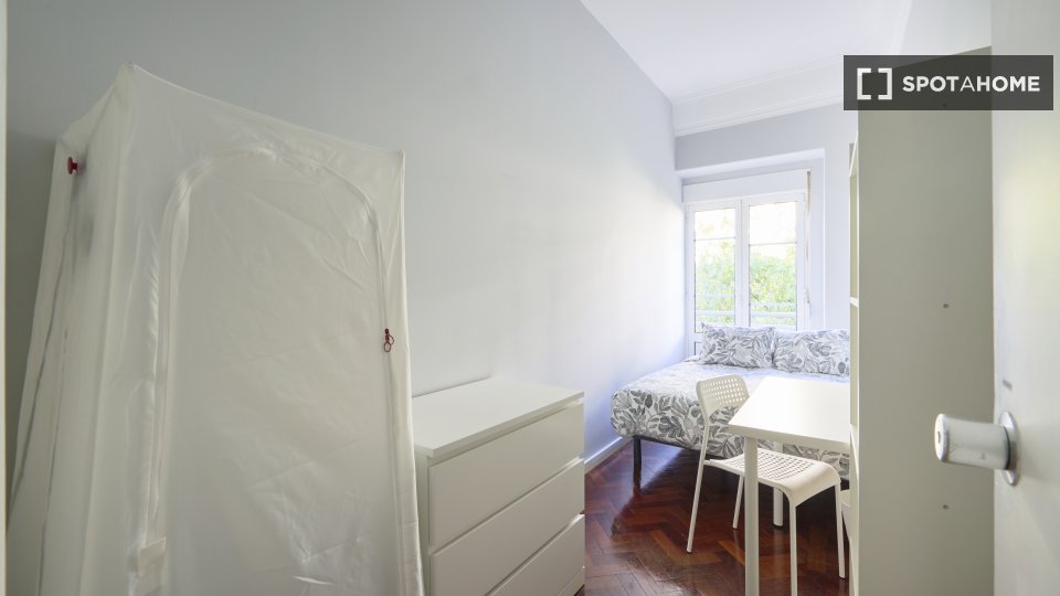 Double room Lisbon, 16 beds — photo 11