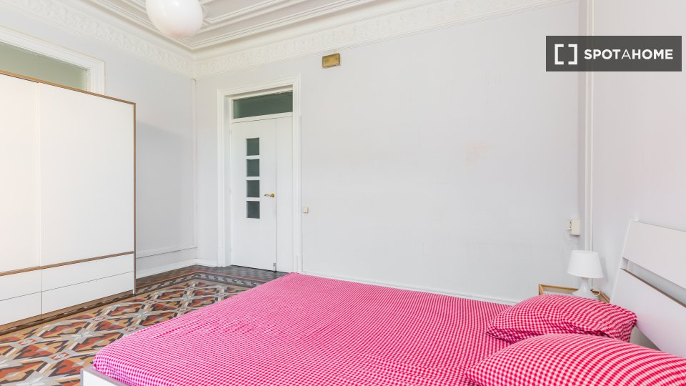 Double room Barcelona, 9 beds, 175m² — photo 1