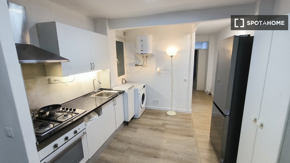 Double room Alicante, 5 beds — photo 2
