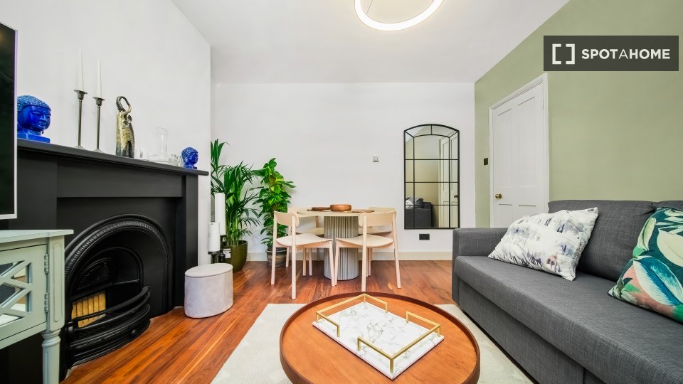 Apartment London, 2 beds — photo 16