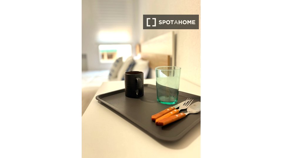 Double room Madrid, 7 beds, 160m² — photo 31