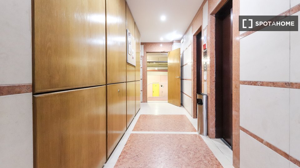 Apartment Lisbon, 1 bed, 60m² — photo 12