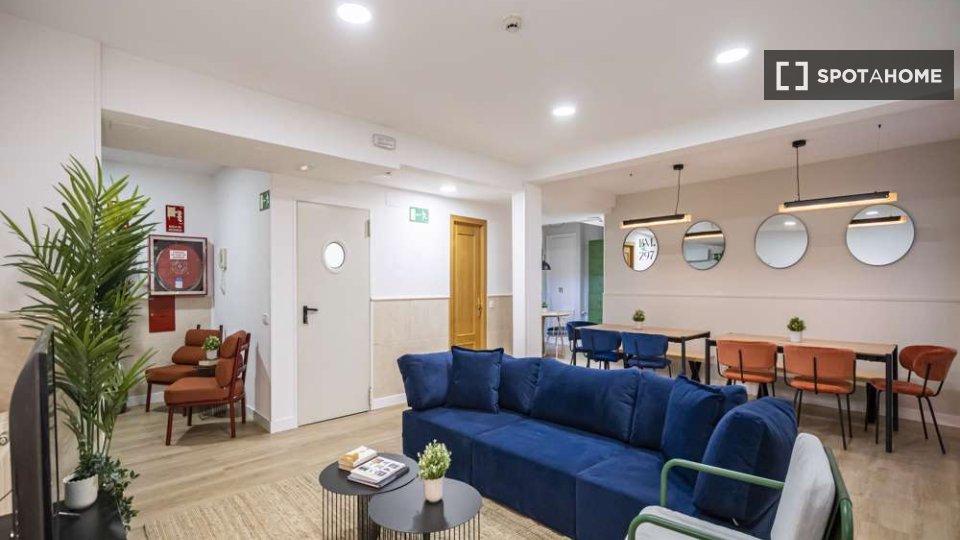Double room Madrid, 25 beds — photo 20