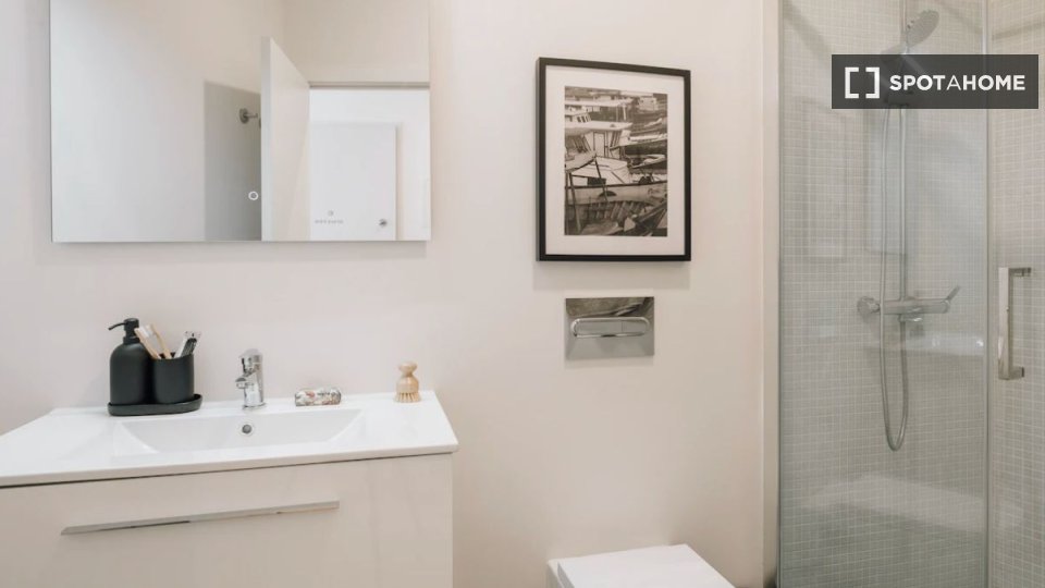 Apartment Lisbon, 1 bed — photo 13
