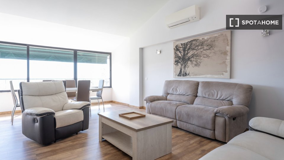 Apartment Lisbon, 4 beds, 280m² — photo 13