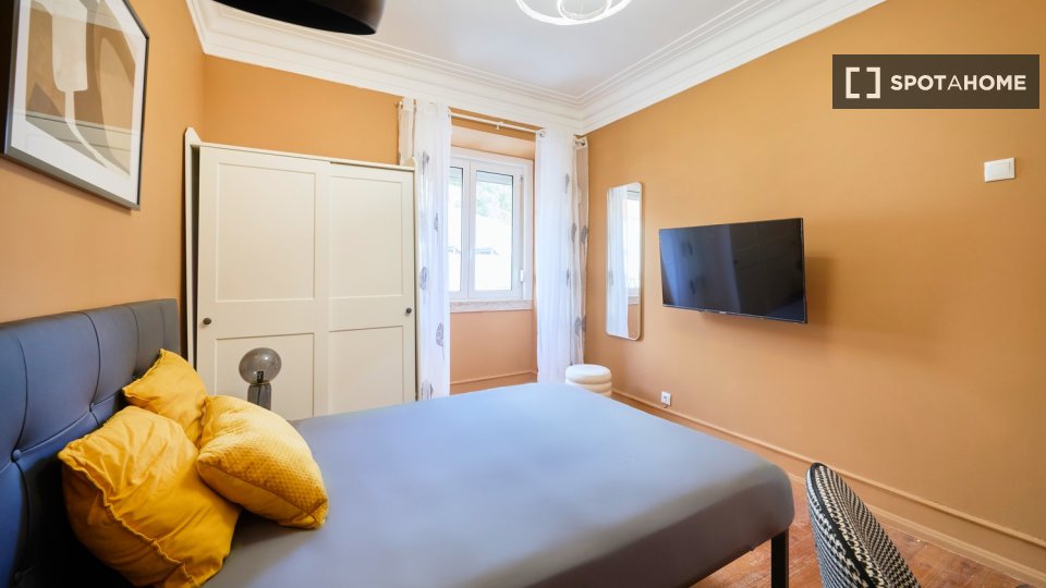 Double room Lisbon, 4 beds — photo 26