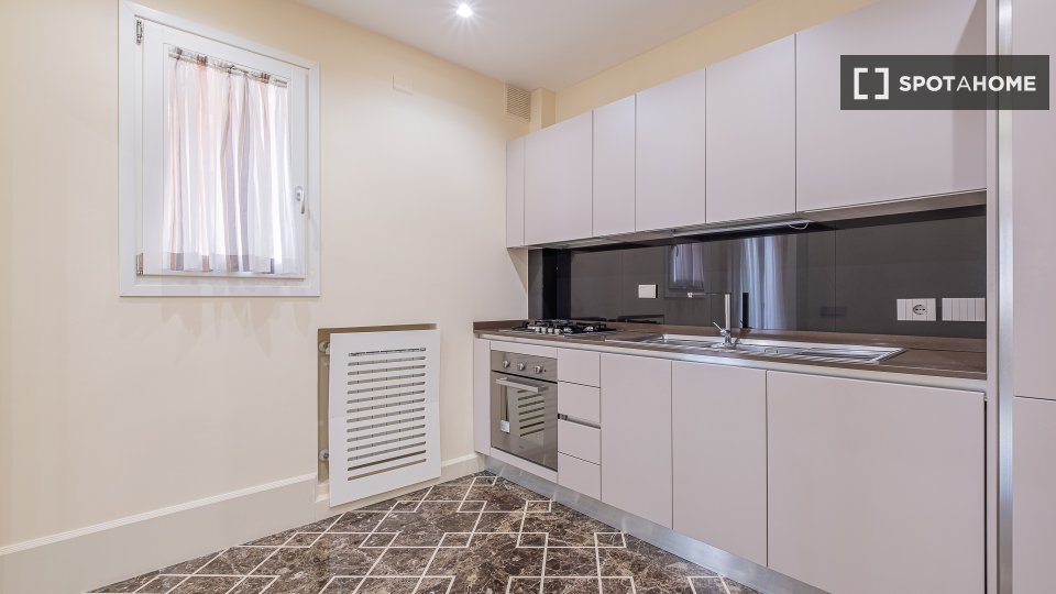 Apartment Rome, 2 beds, 104m² — photo 6