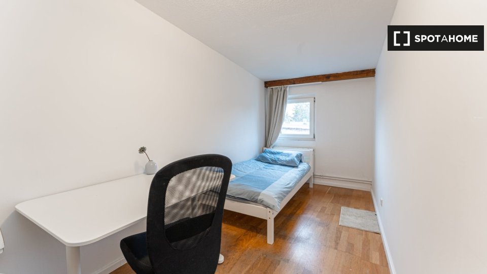 Double room Berlin, 10 beds, 120m² — photo 8