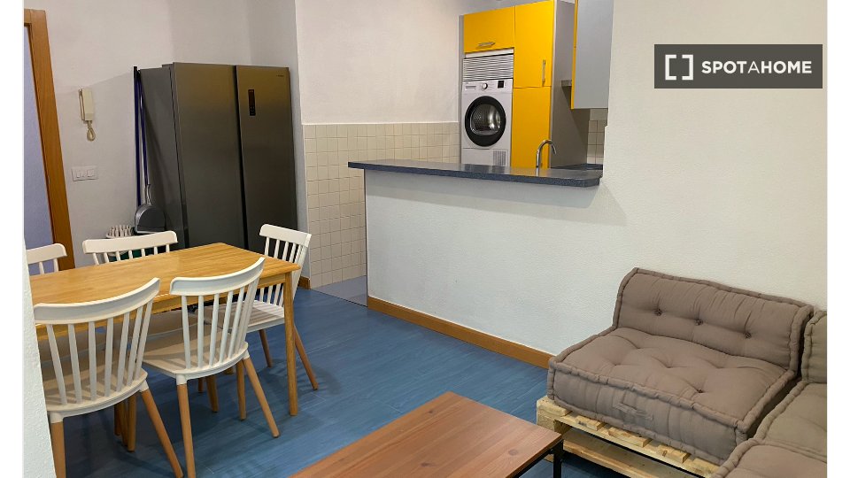Double room Salamanca, 5 beds, 100m² — photo 8