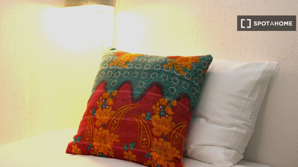 Apartment Lisbon, 2 beds, 50m² — photo 13