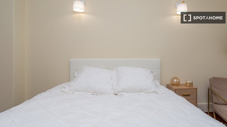Double room Lisbon, 8 beds — photo 1