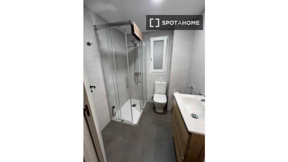 Double room Alicante, 5 beds — photo 8