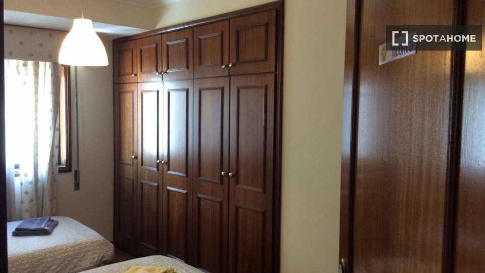 Double room Porto, 5 beds, 115m² — photo 1