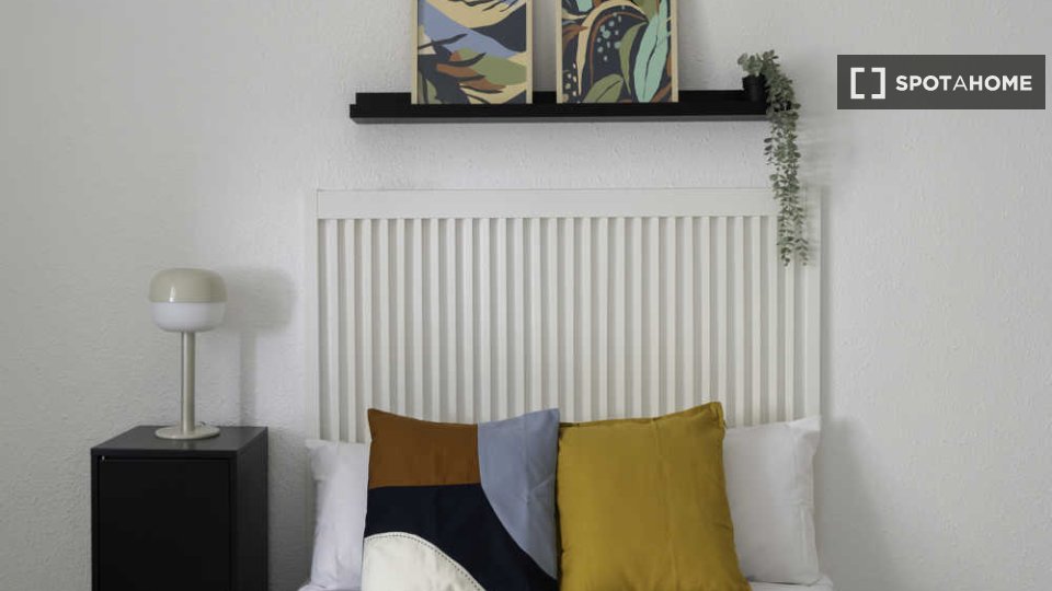 Double room Madrid, 4 beds — photo 35