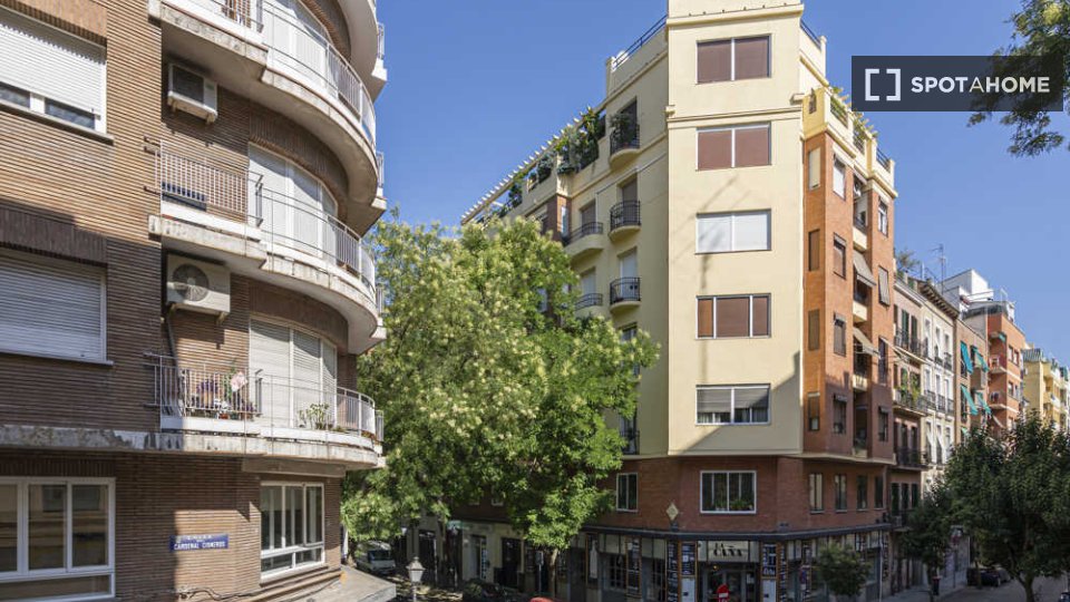 Double room Madrid, 4 beds — photo 74