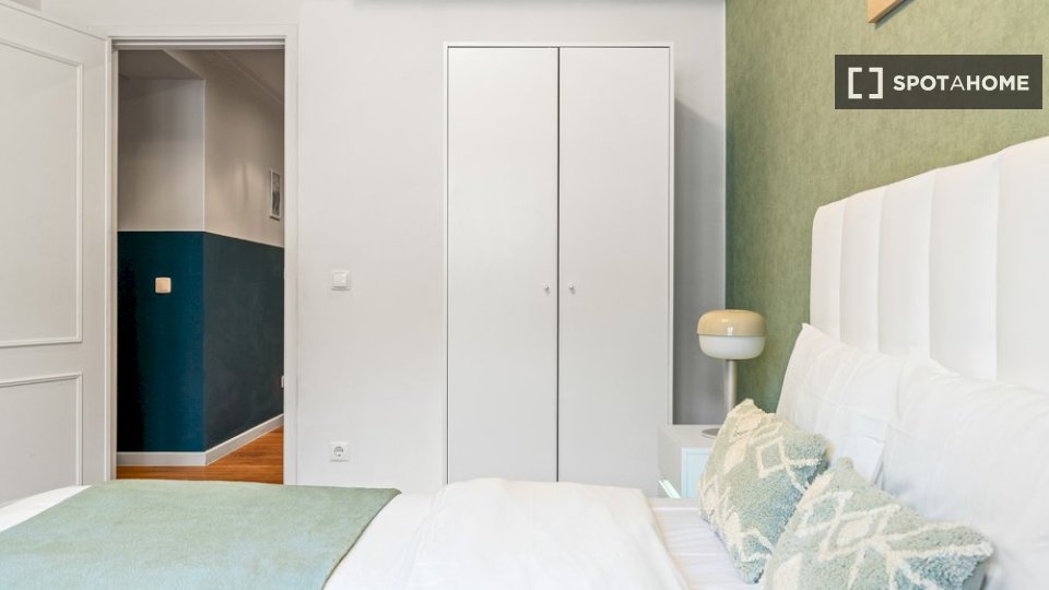 Double room Lisbon, 9 beds — photo 13